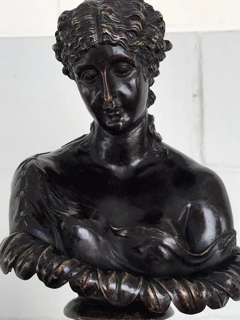 Early 20th Century Grand Tour Style Bronze Bust of Clytie - 7