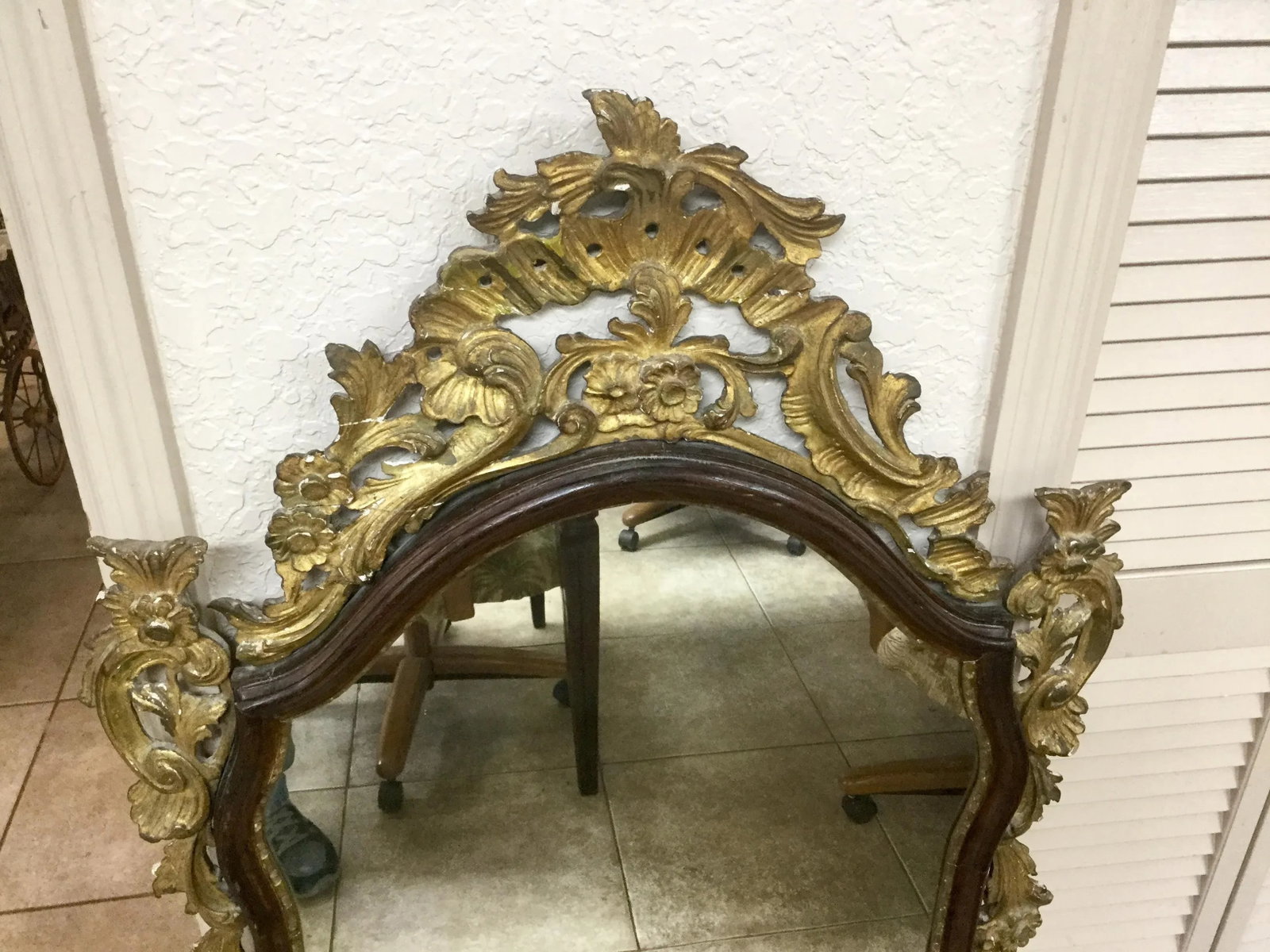 Italian Baroque Stye Giltwood and Ebonized Mirror - 3