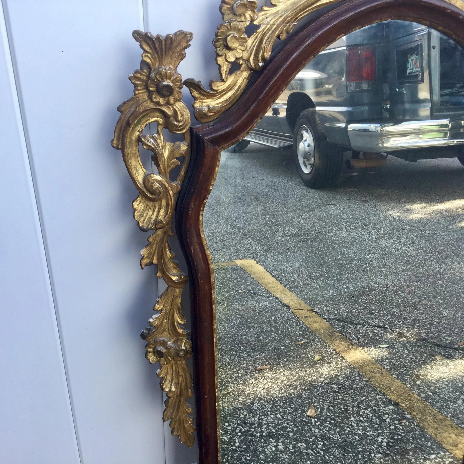 Italian Baroque Stye Giltwood and Ebonized Mirror - 4