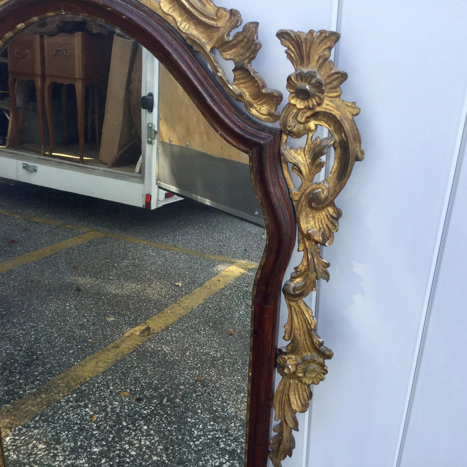 Italian Baroque Stye Giltwood and Ebonized Mirror - 6