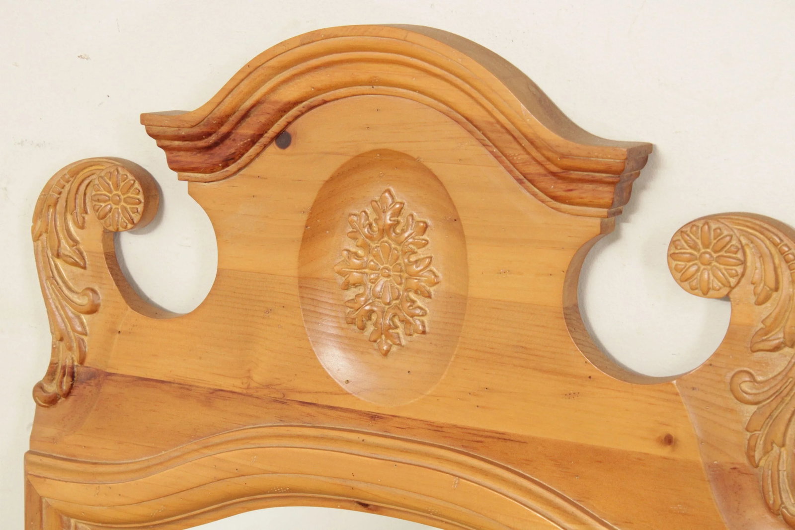 Lexington Chippendale Style Carved Pine Frame Mirror - 6