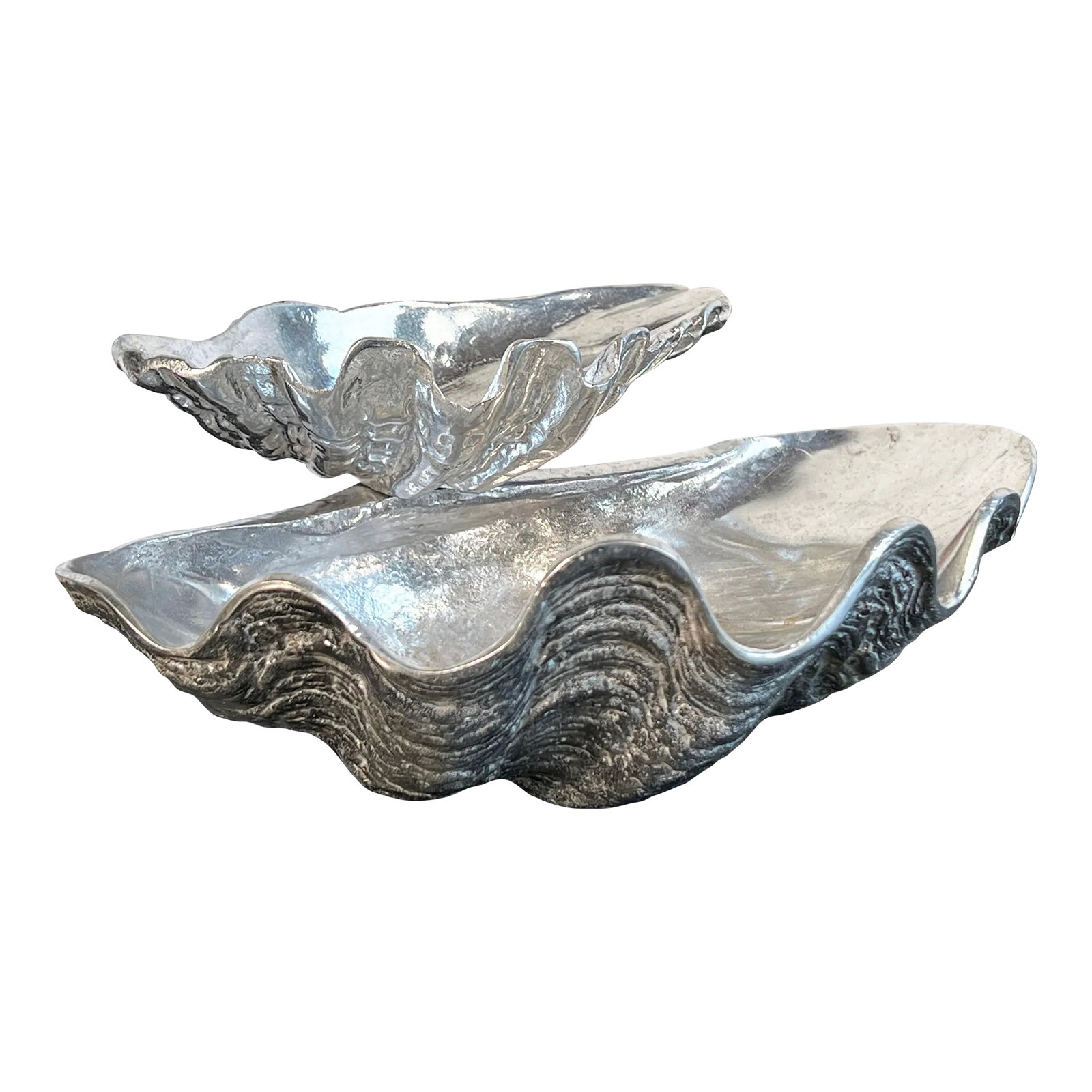 Vintage Arthur Court Aluminum Giant Clam Shell Chip & Dip Serving Bowl c.1980's: Fabulous vintage c.1980's solid aluminum 'chip & dip' two tiered serving bowl by Arthur Court, in the form of a Tridacna, or giant clam, shell! Excellent design, could be used for all sorts of things