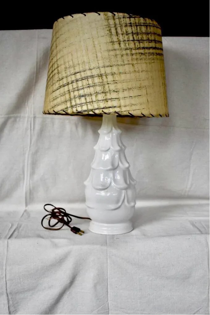 Mid-Century Ceramic White Artichoke Lamp With Retro Fiberglass Shade - 3