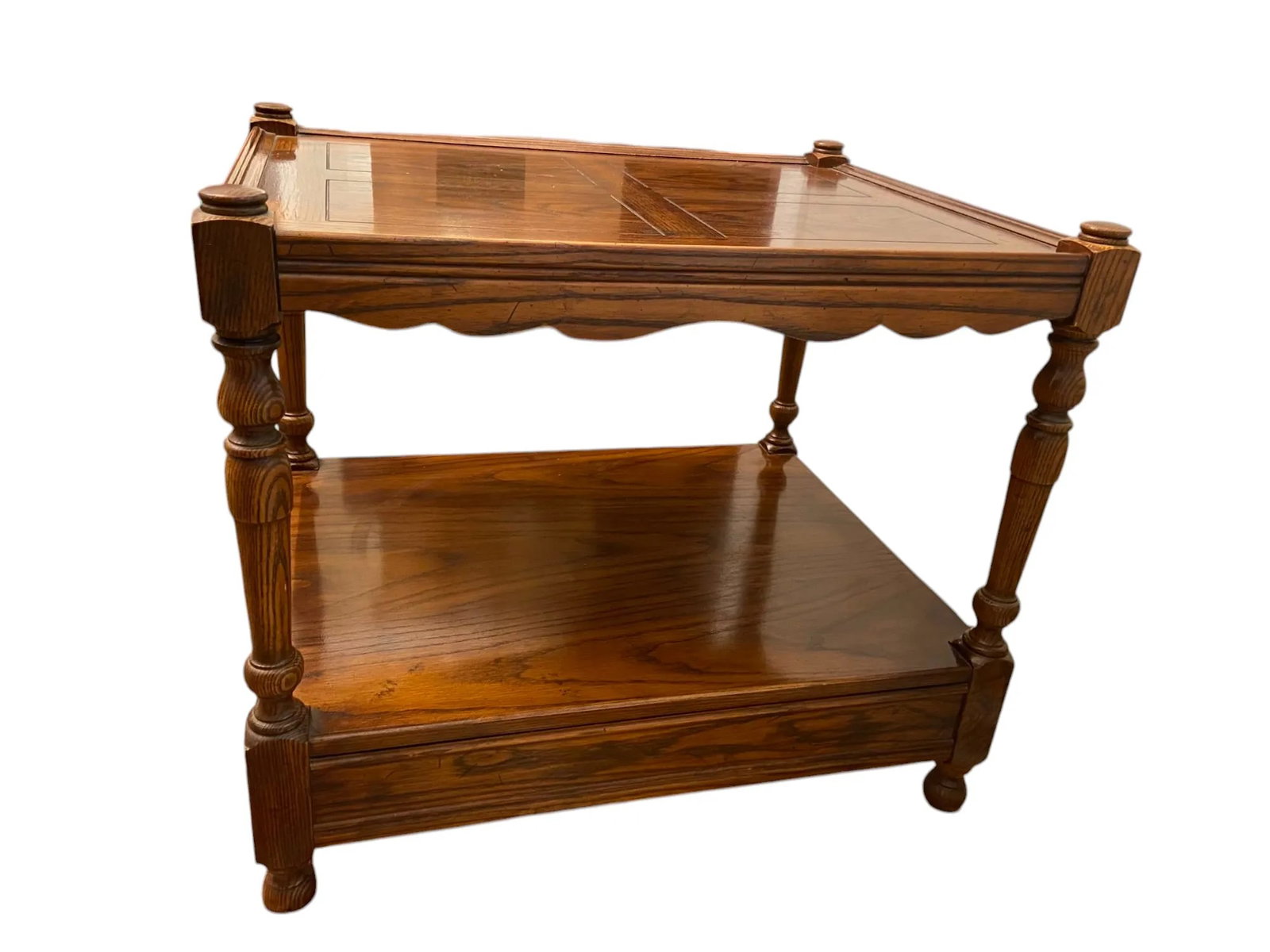 Henredon Two-Tiered Scalloped Side Table - 2