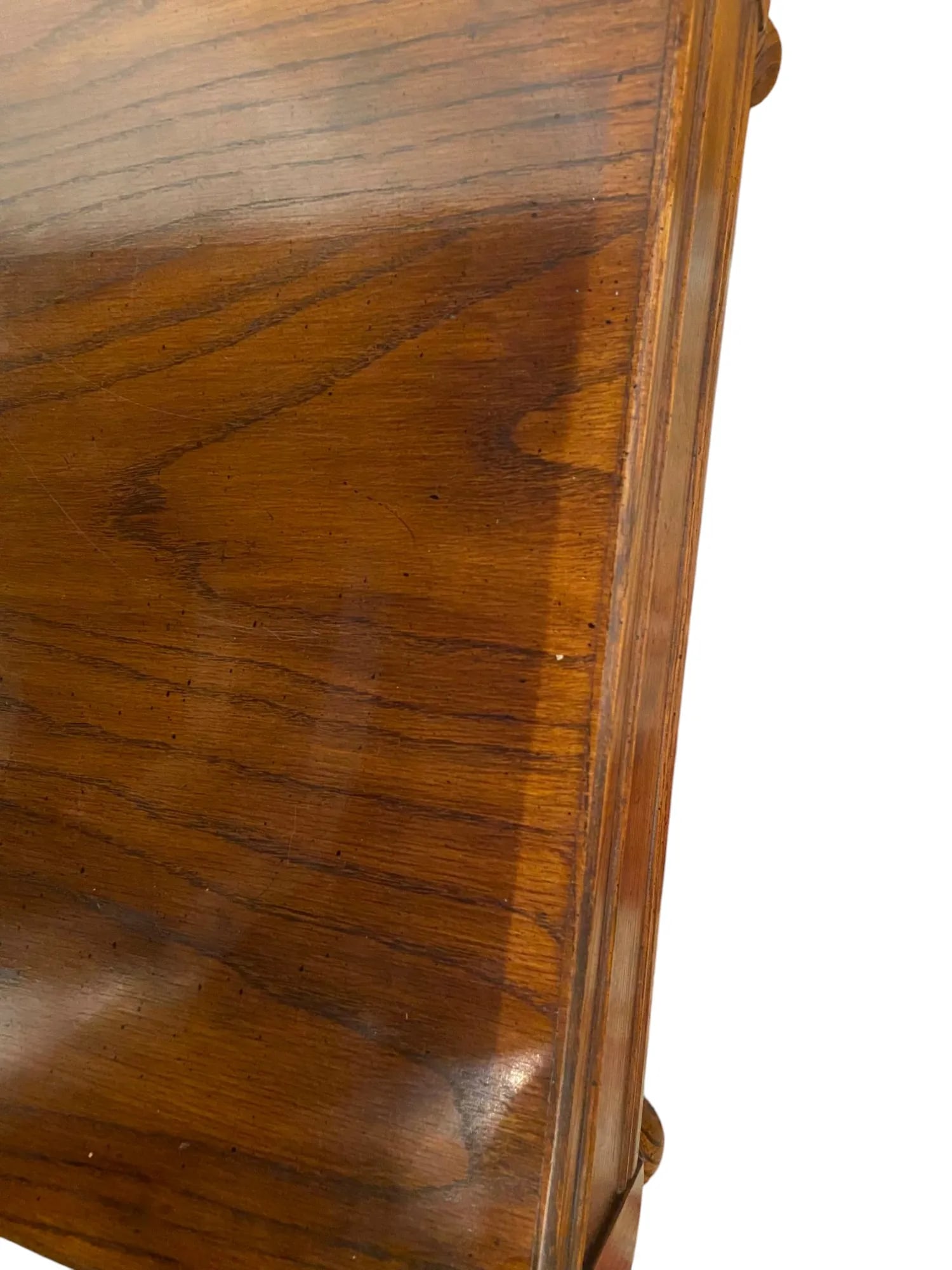 Henredon Two-Tiered Scalloped Side Table - 8