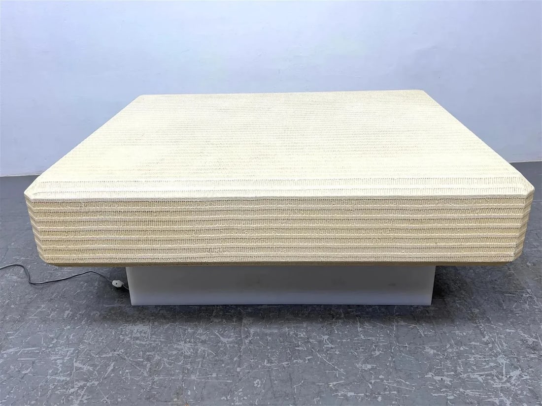 Vintage Mid Century Modern Light-Up Cocktail Table With Lacquered Woven Top - 4