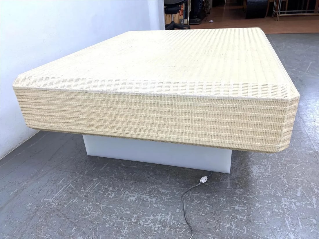 Vintage Mid Century Modern Light-Up Cocktail Table With Lacquered Woven Top - 6