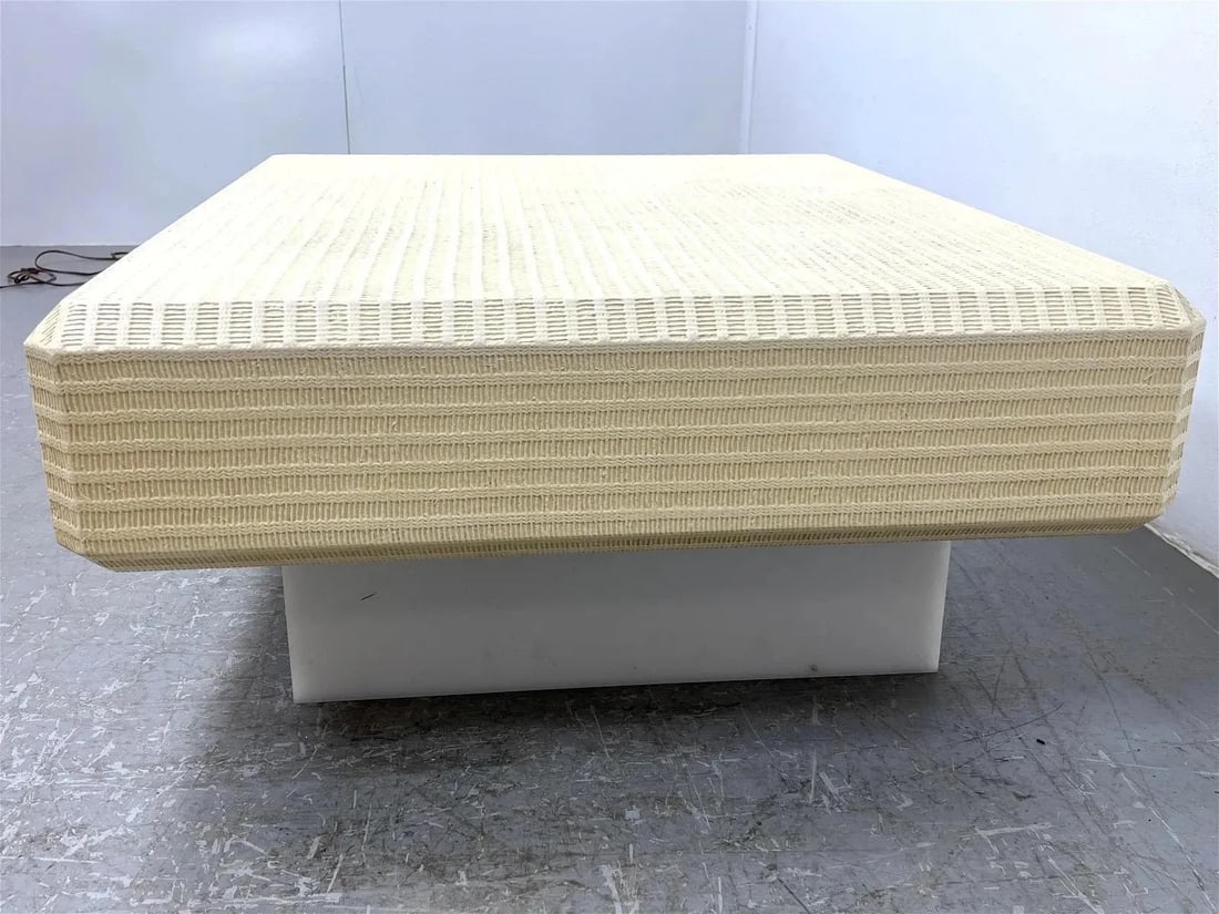 Vintage Mid Century Modern Light-Up Cocktail Table With Lacquered Woven Top - 7