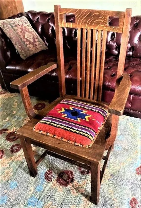 Antique in the Manner of Frank Lloyd Wright - Prairie Style Quarter Sawn Oak Arm Chair With Hand Wov - 5