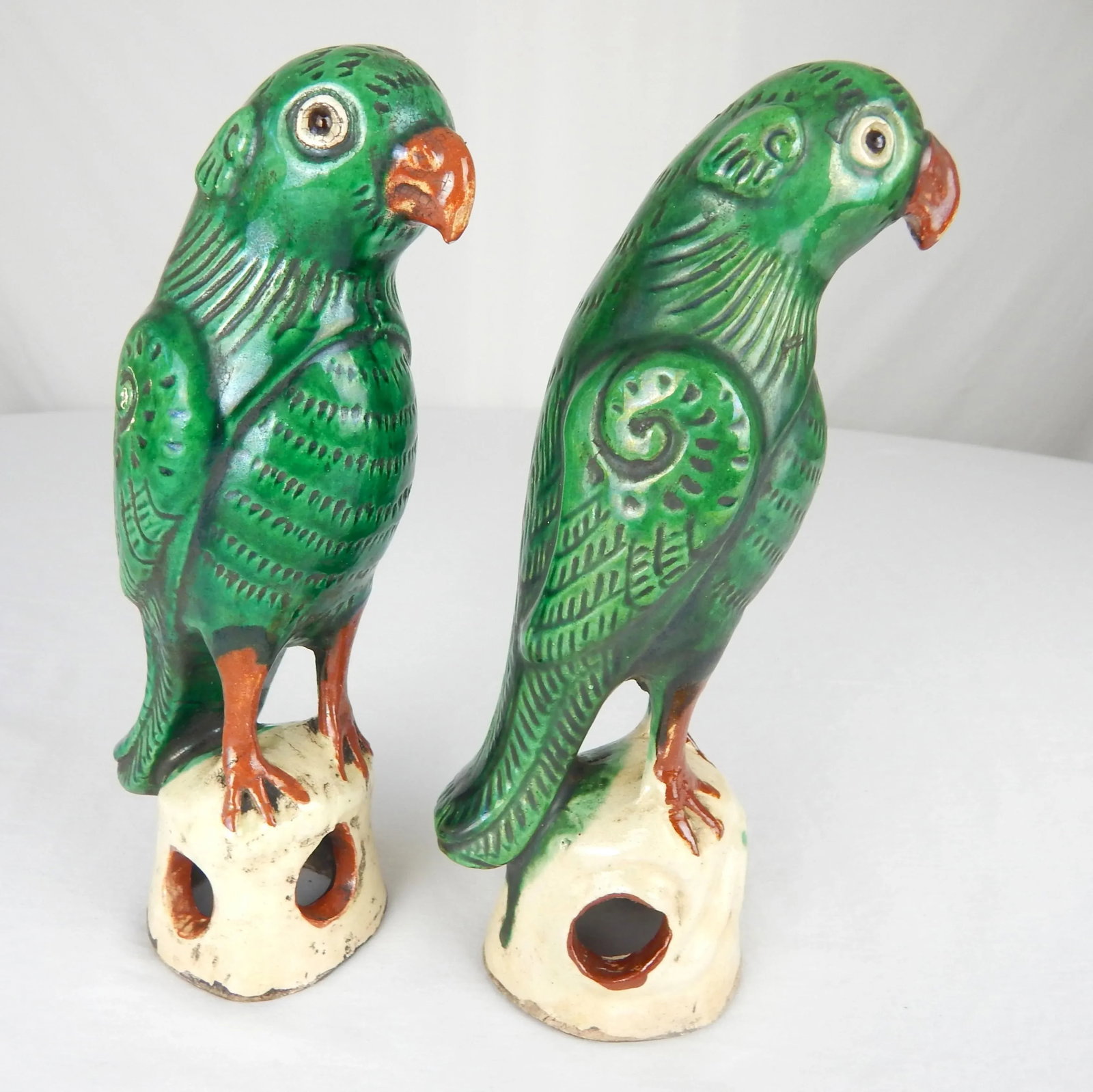 Early 20th Century Chinese Export Green Sanscai Glazed Parrots- a Pair - 6