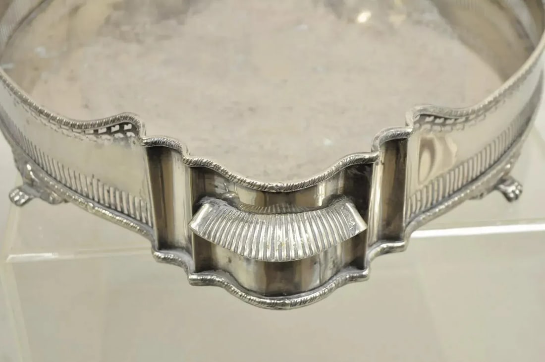 Late 20th Century English Victorian Style Oval Raised Gallery Silver Plated Centerpiece Tray - 3