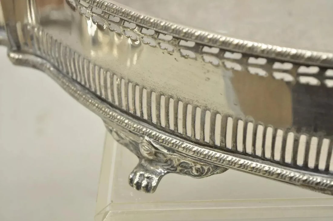 Late 20th Century English Victorian Style Oval Raised Gallery Silver Plated Centerpiece Tray - 9