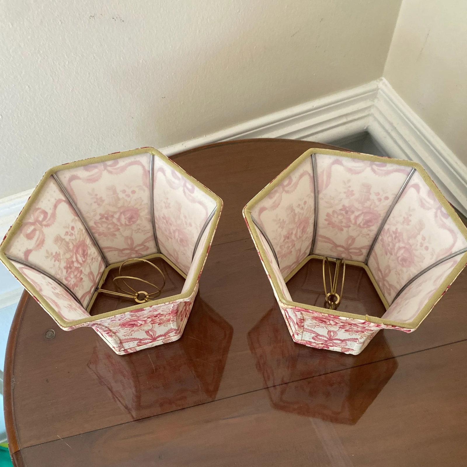 Late 20th Century French Toile Sconces Lamp Shades ~ a Pair - 6