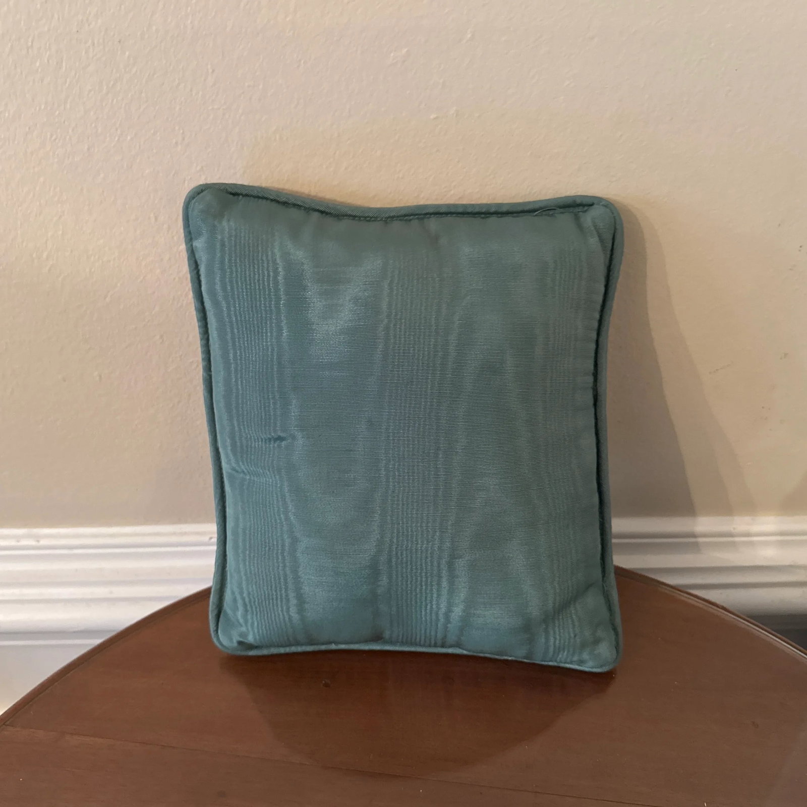 Vintage 1970s Op Art Needlepoint Pillow - 8