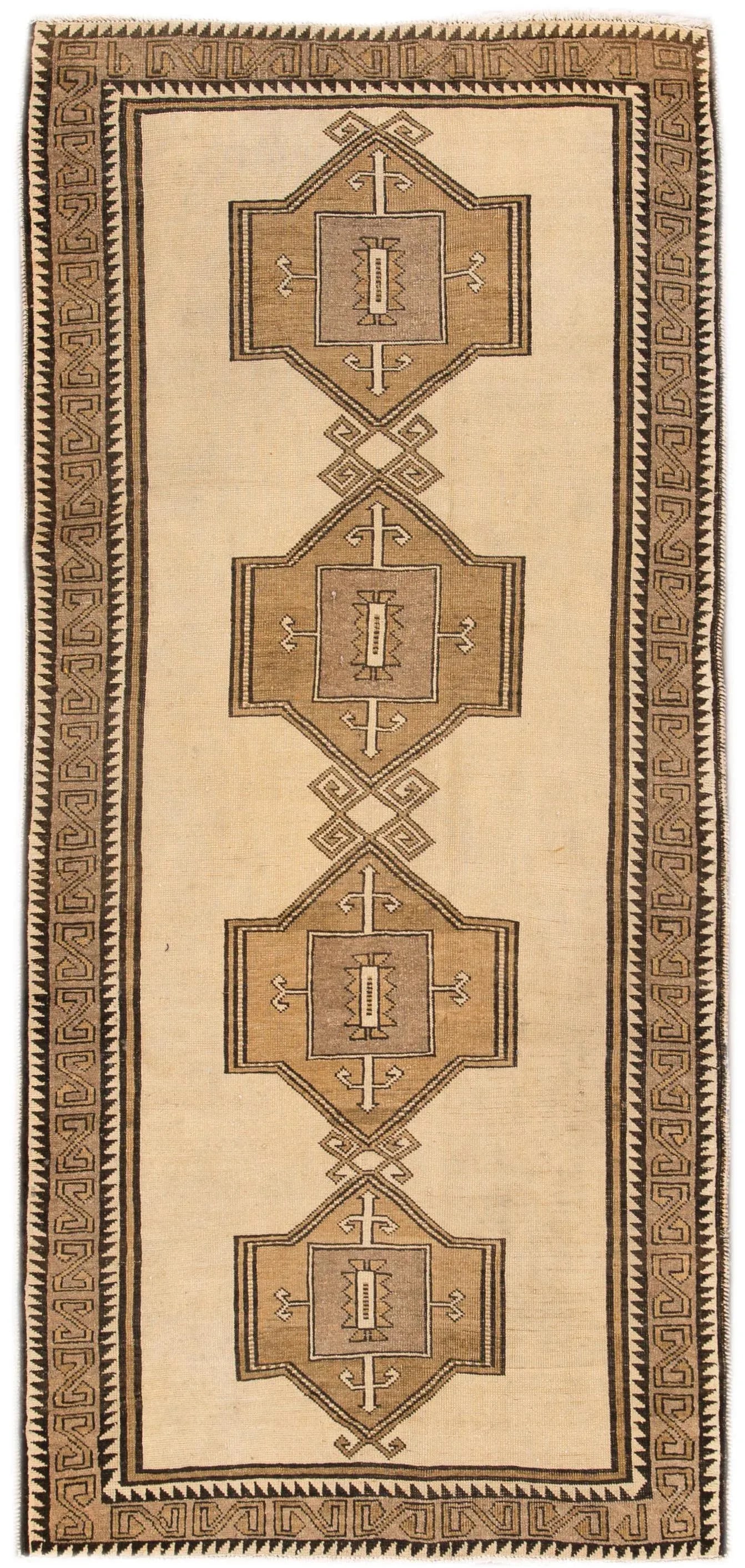Mid-20th Century Vintage Persian Shiraz Rug - 3'9" X 7'11" - 10