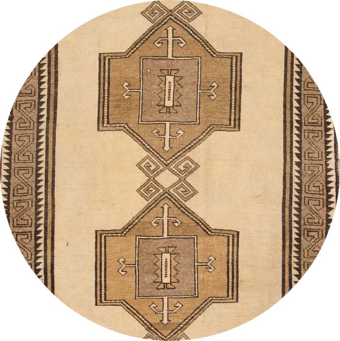 Mid-20th Century Vintage Persian Shiraz Rug - 3'9" X 7'11" - 2