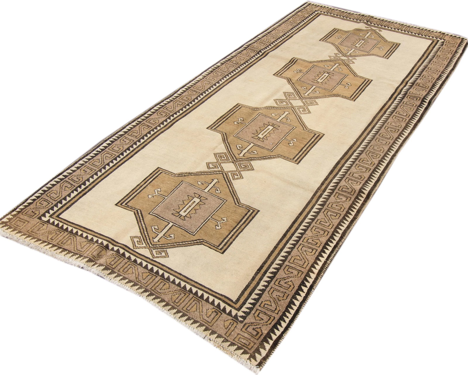 Mid-20th Century Vintage Persian Shiraz Rug - 3'9" X 7'11" - 7