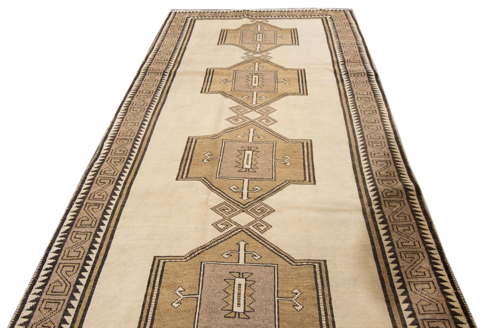 Mid-20th Century Vintage Persian Shiraz Rug - 3'9" X 7'11" - 8