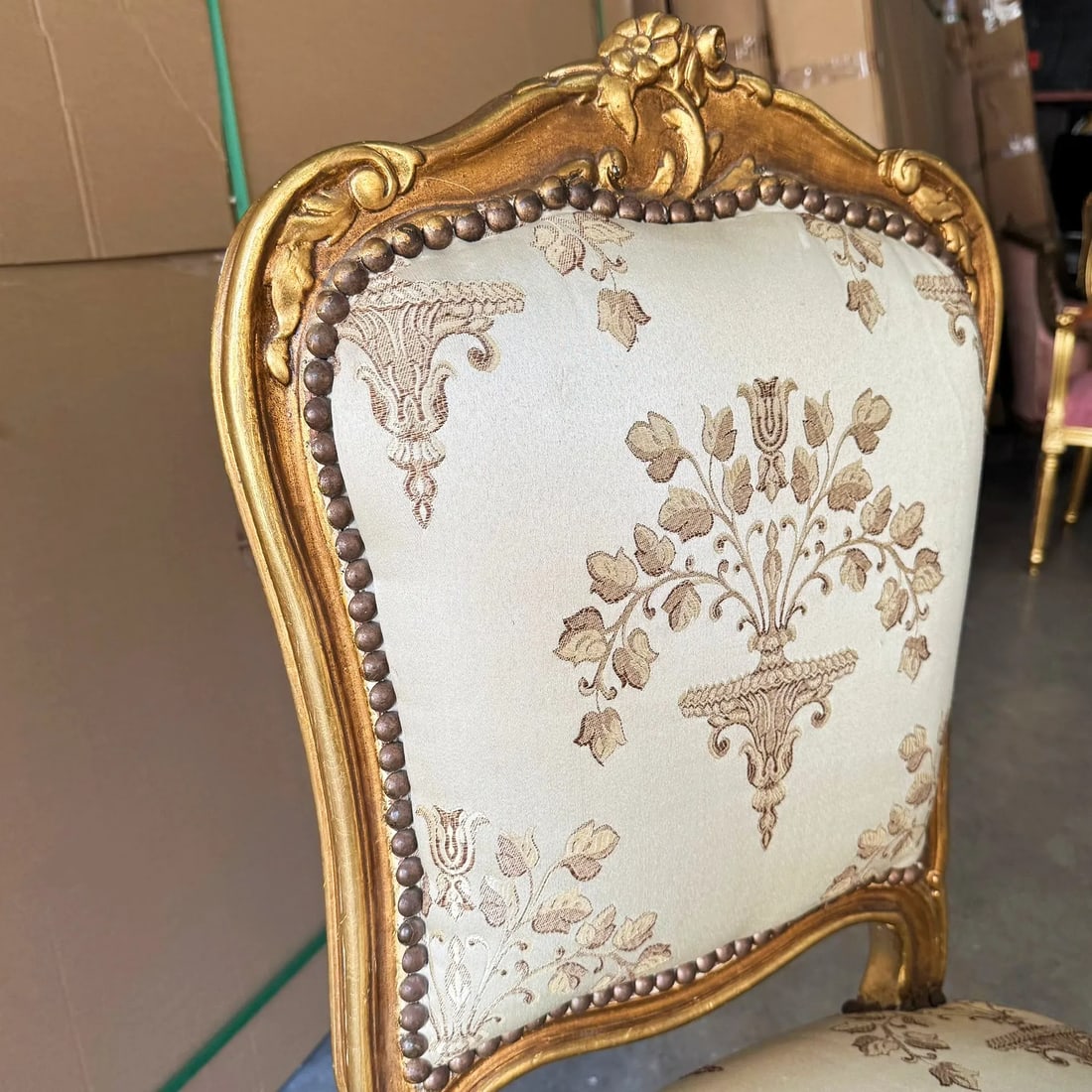 French Style Antique White Chair With Gold Details - 8