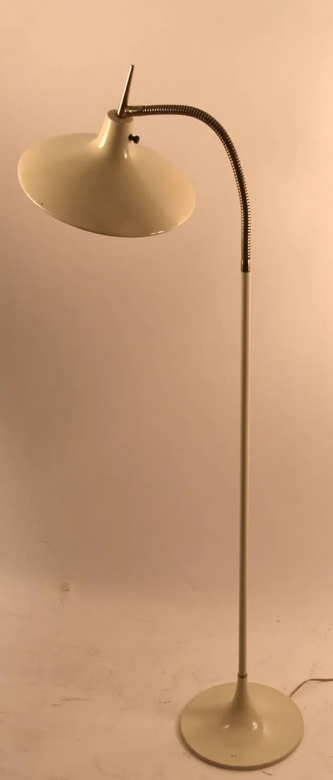 White and Brass B-683 Laurel Floor Lamp, in the Style of Gio Ponti - 6