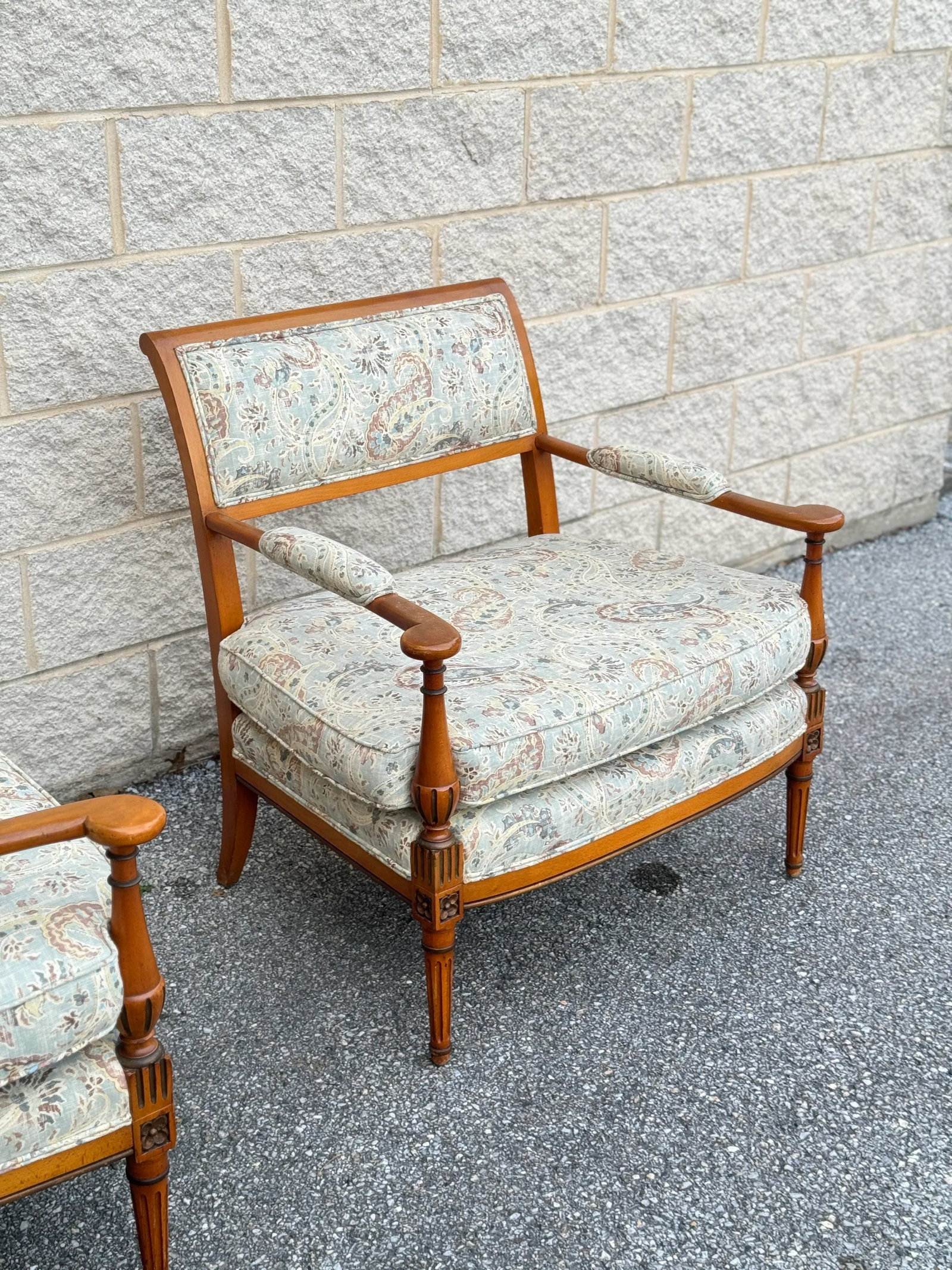 Mid 20th Century Pair of Louis XVI Style Marquis Armchairs - 7