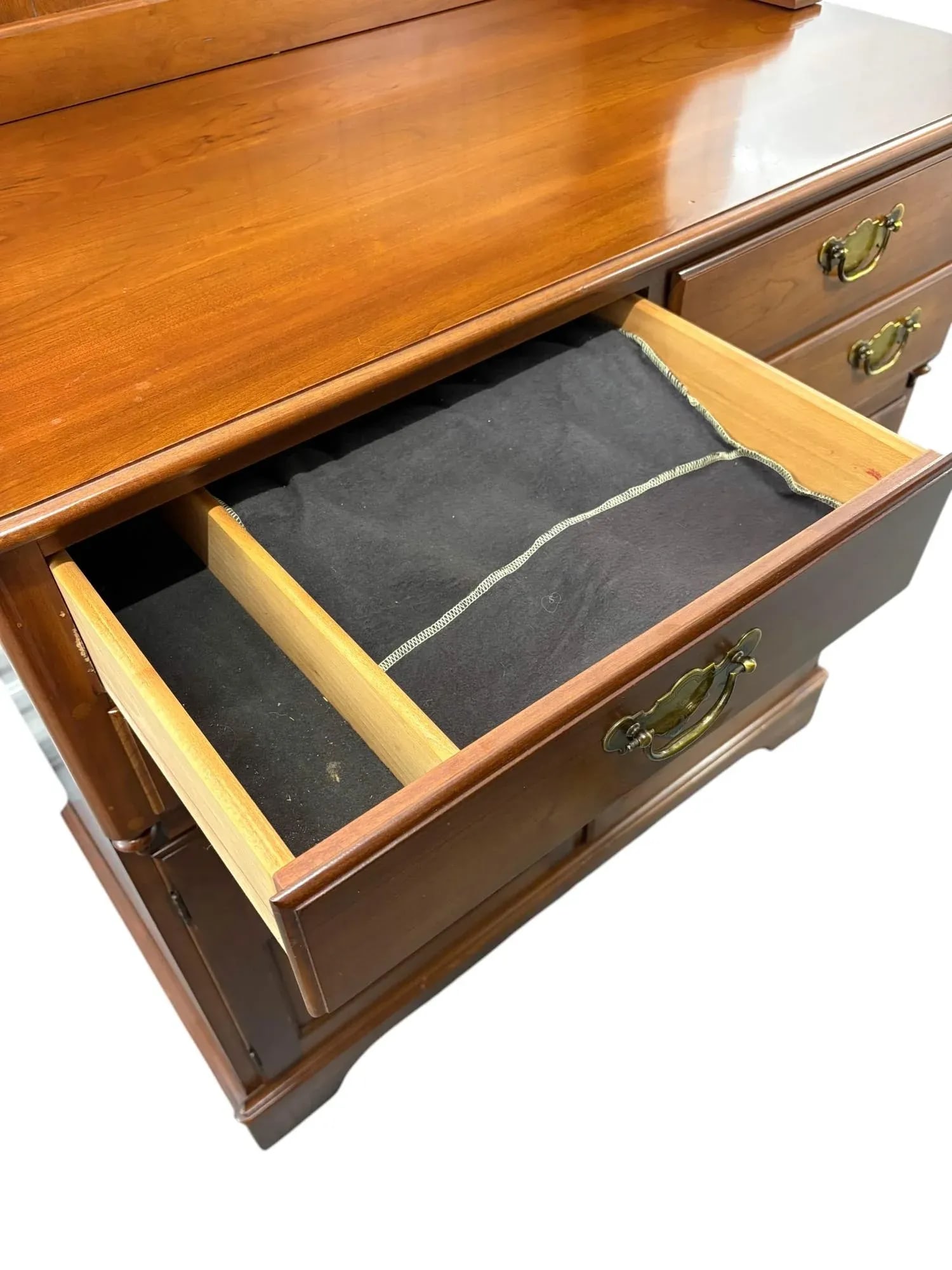 Pennsylvania House Colonial Style 2 Piece Hutch Cabinet - 6