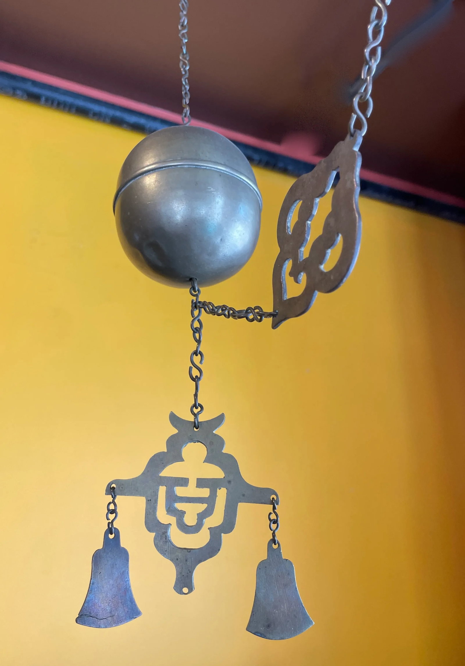 Early 20th Century Indian Silvered Ceiling Medaillon - 6
