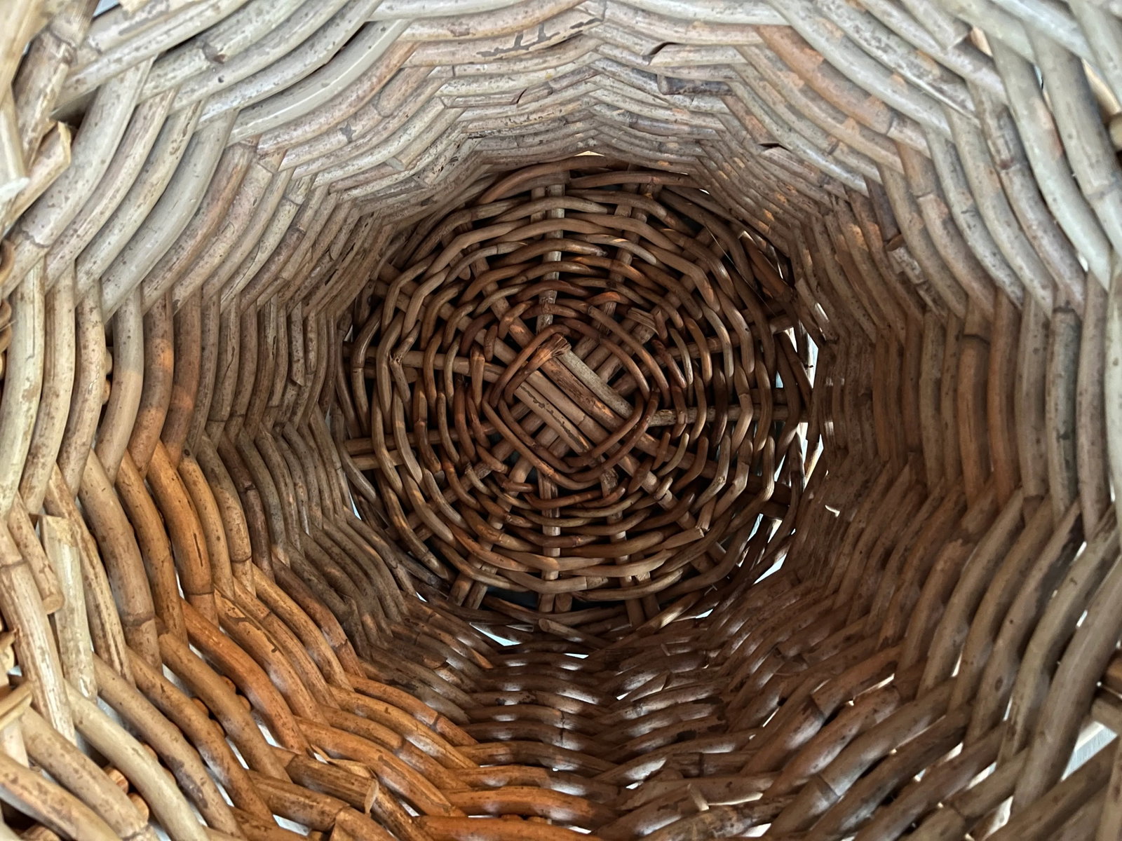 Large English Woven Wicker Log or Kindling Basket for the Fireplace Hearth - 13