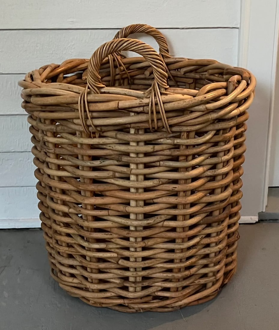 Large English Woven Wicker Log or Kindling Basket for the Fireplace Hearth - 6