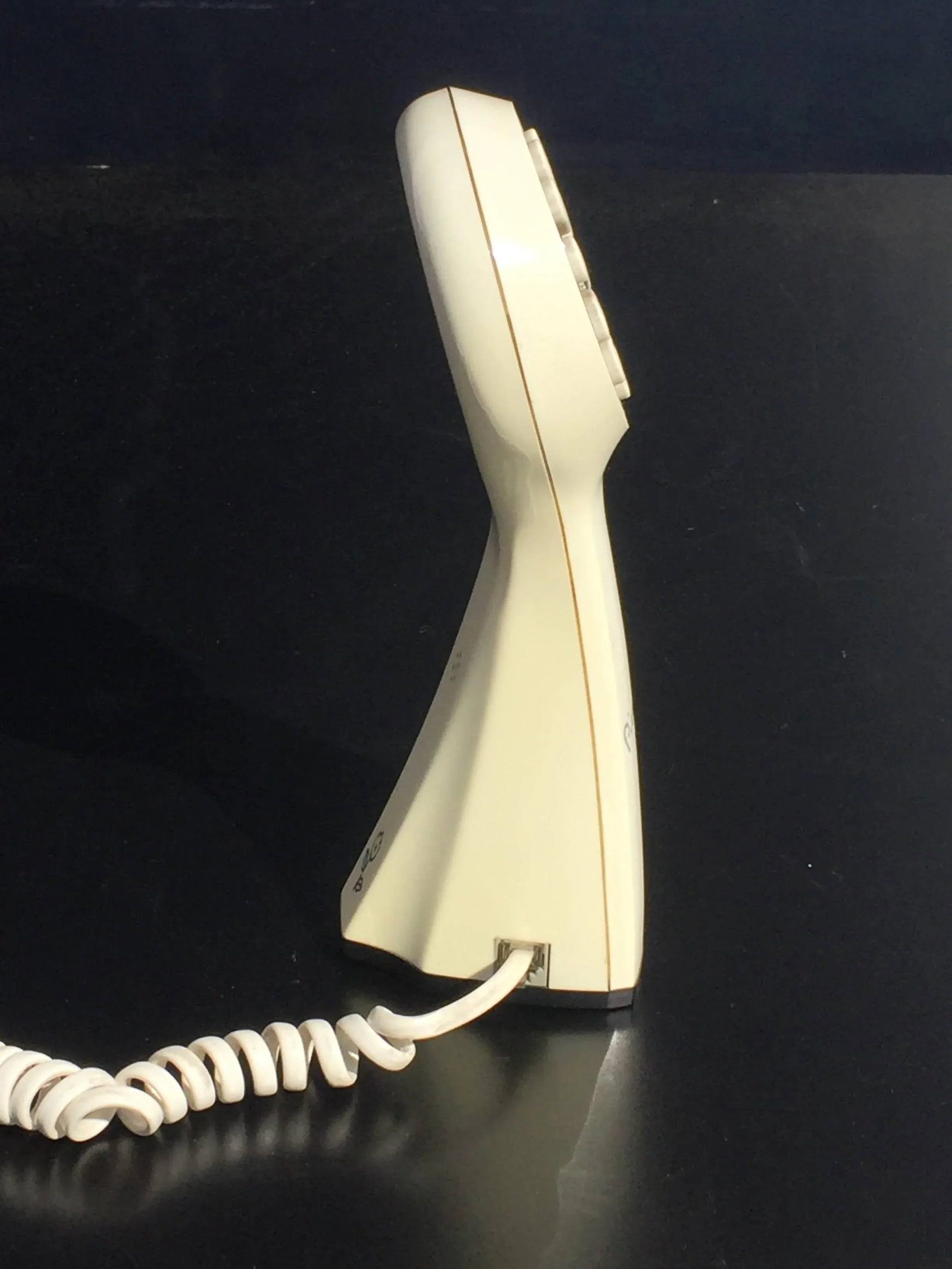 Pierre Cardin Pop Art Futuristic Ambiance Phone - 4