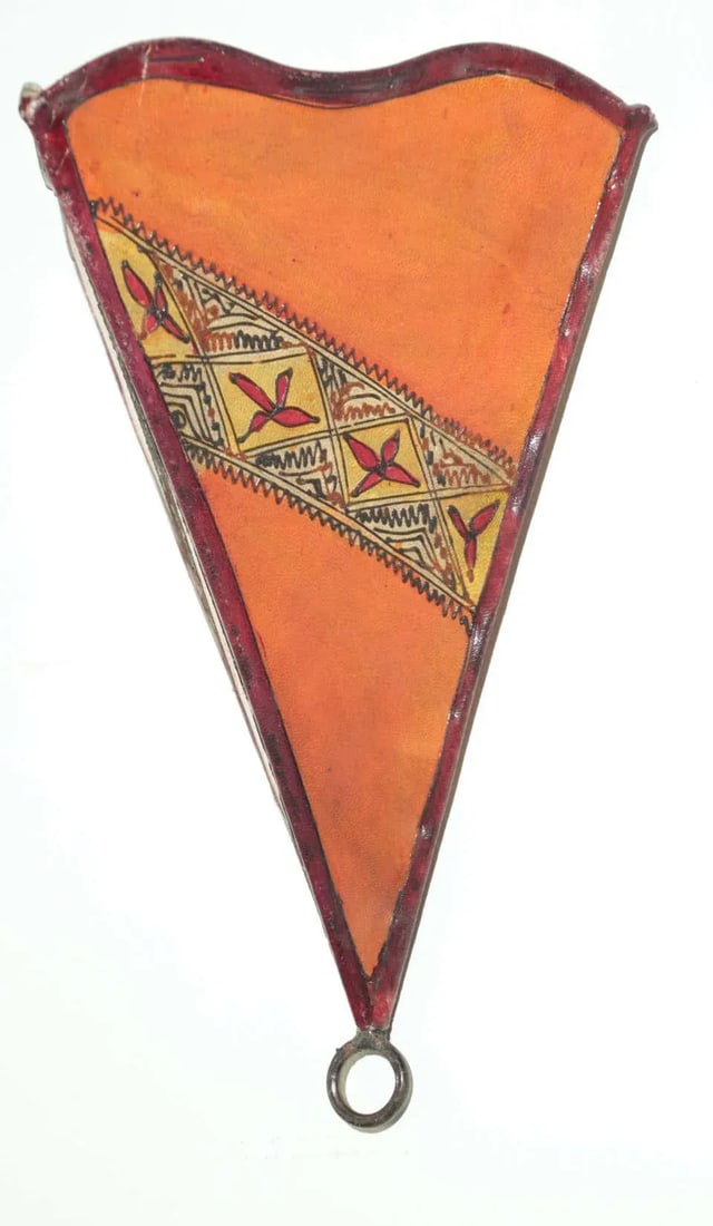 1980s Parchment North African Tribal Art Wall Sconce Attributed to Berber Tribes of Morocco - 3