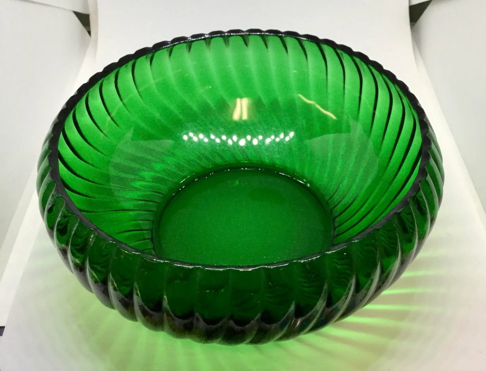 1950s Swirling Green Glass Serving Bowl - 2