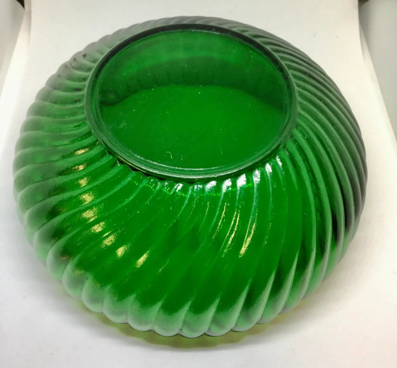 1950s Swirling Green Glass Serving Bowl - 6