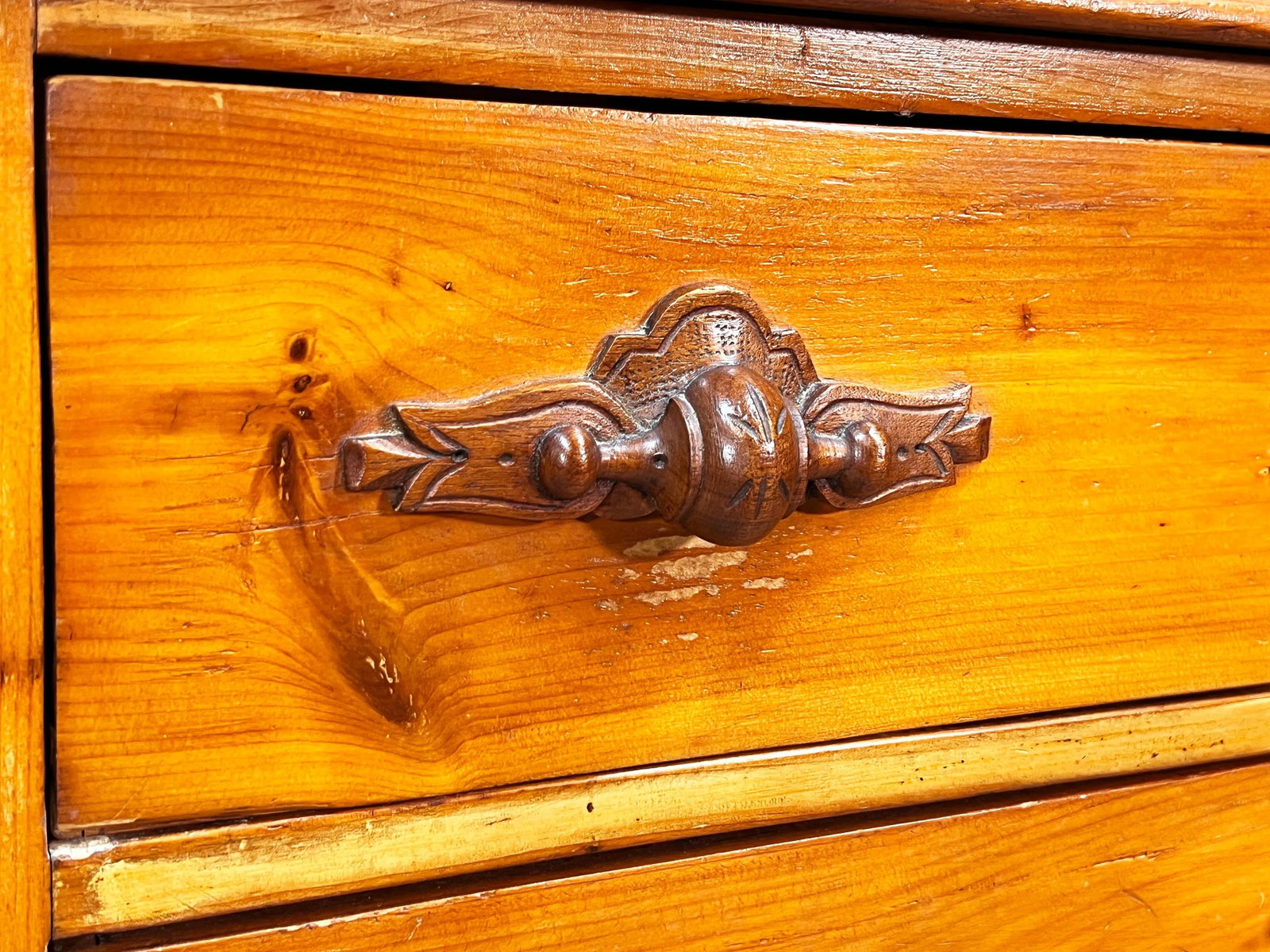 Antique 19th C. Cottage Pine 4 Drawer Dresser / Chest With Walnut Carved Pulls - 5