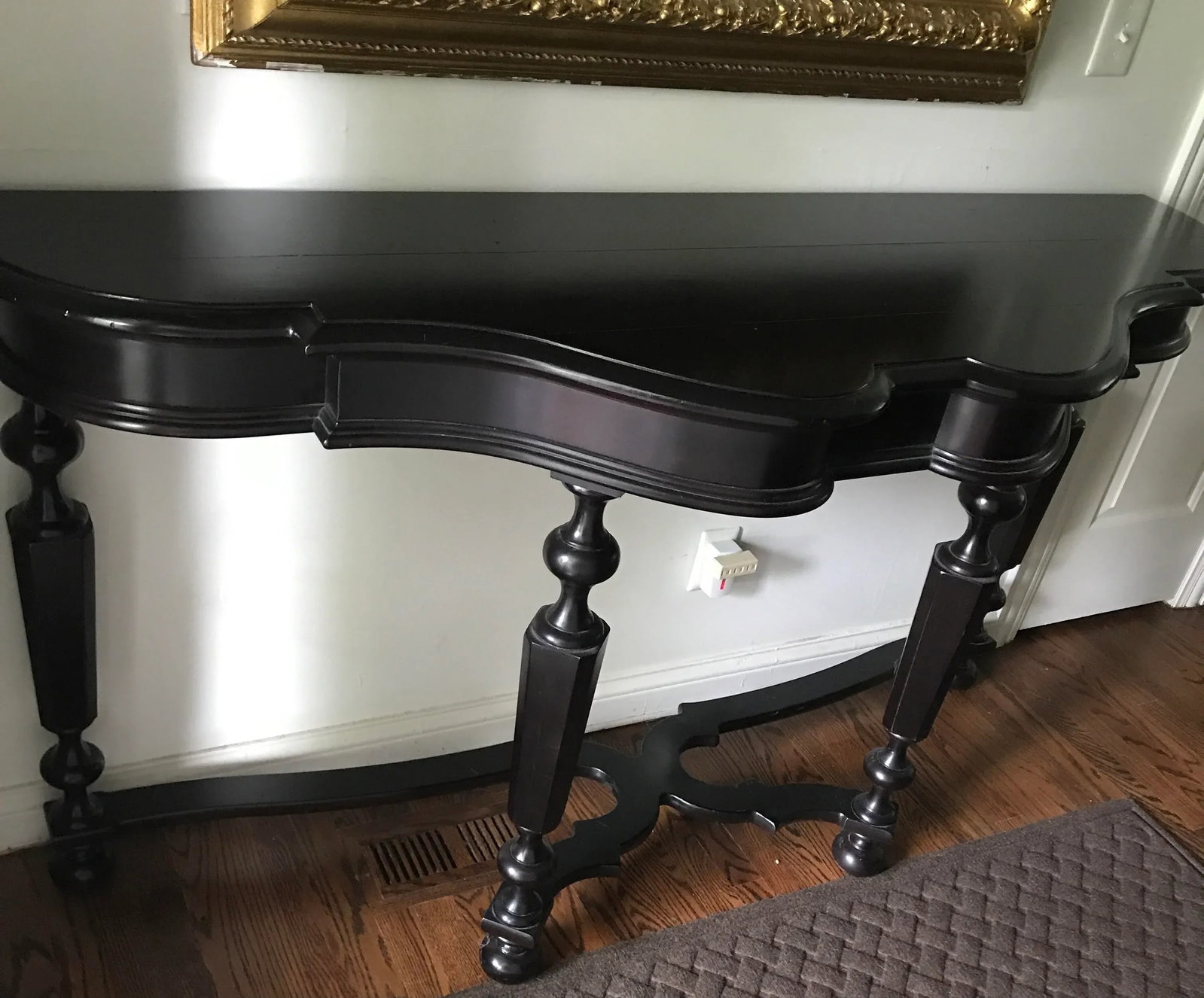 Henredon , Cindy, Scalloped Dem-Ilune Console Entry Table - 7