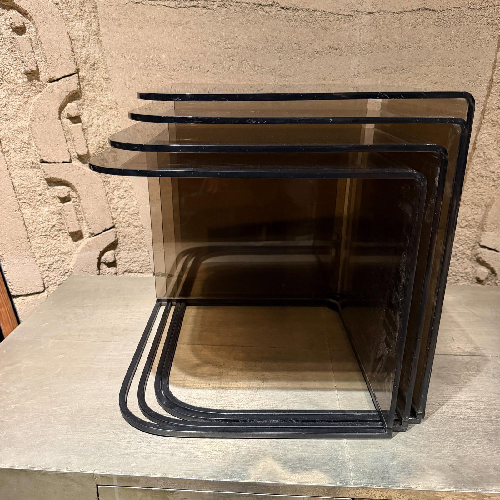 1970s Set of Four Nesting Tables in Satin Black Metal & Smokey Gray - 12