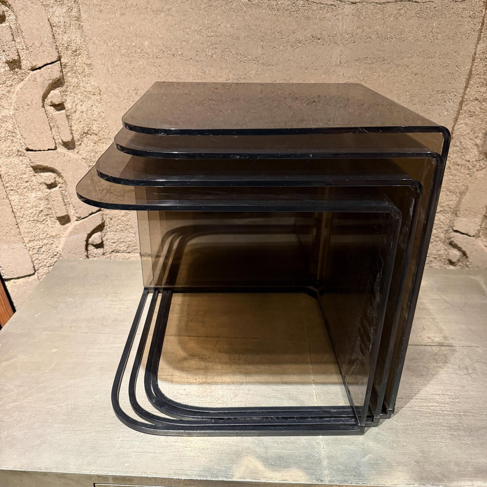 1970s Set of Four Nesting Tables in Satin Black Metal & Smokey Gray - 13