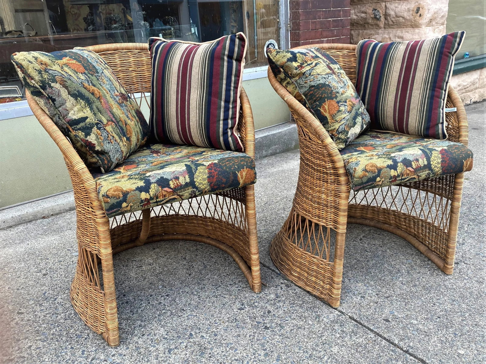 Natural Wicker Mid Century Barrel Chairs With Fishing Upholstery & Pillows - a Pair - 13