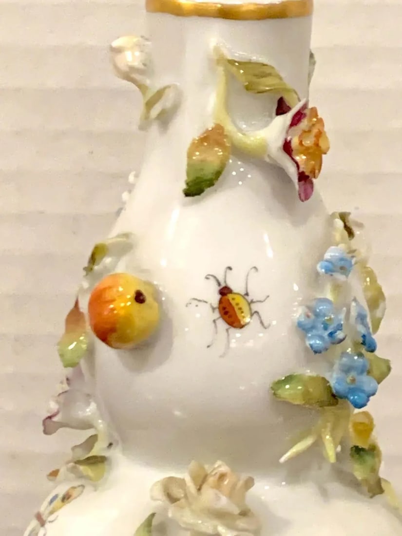 19th Century Meissen Cabinet Vase With Applied Fruits and Flowers - 4