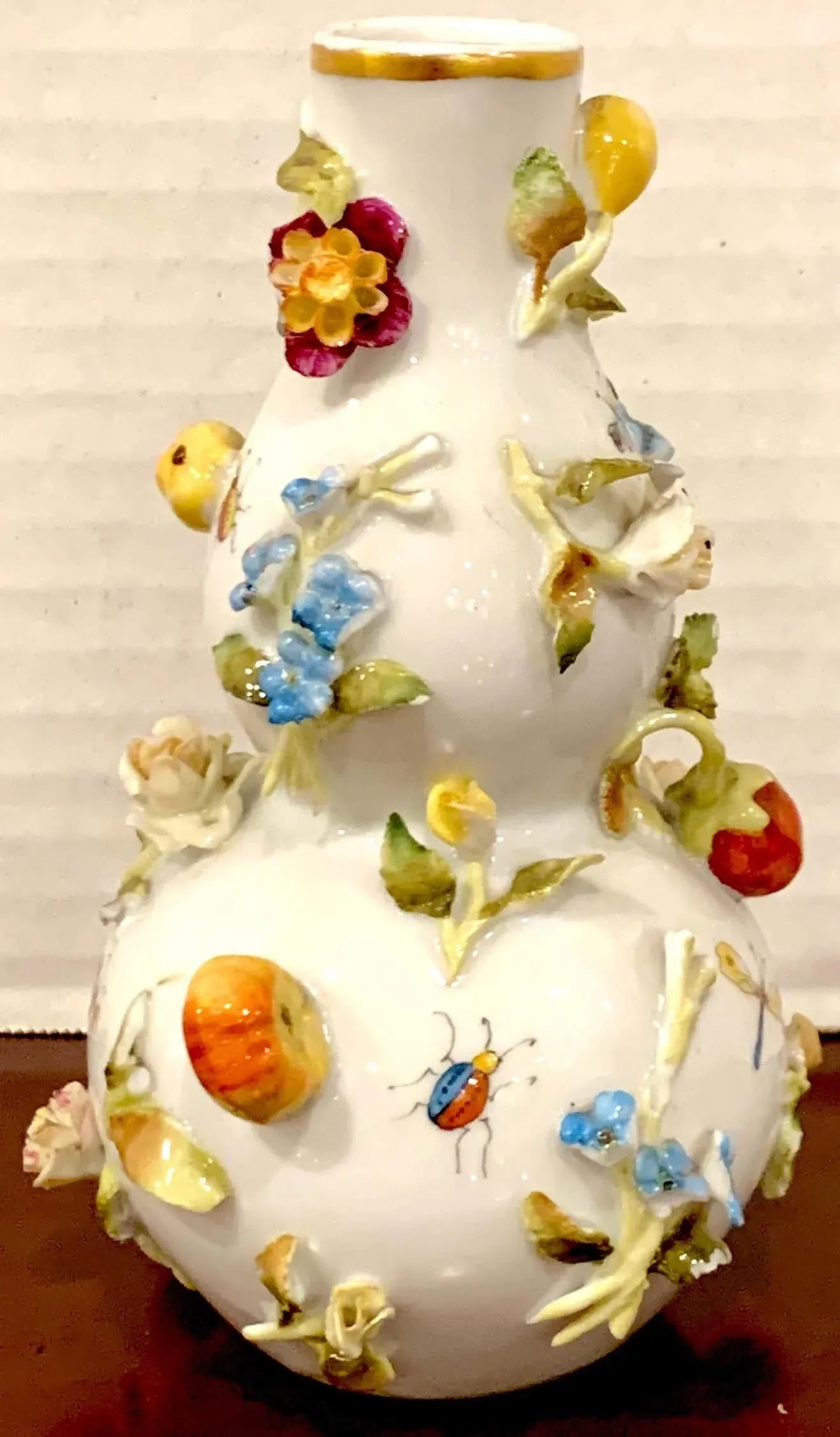 19th Century Meissen Cabinet Vase With Applied Fruits and Flowers - 8