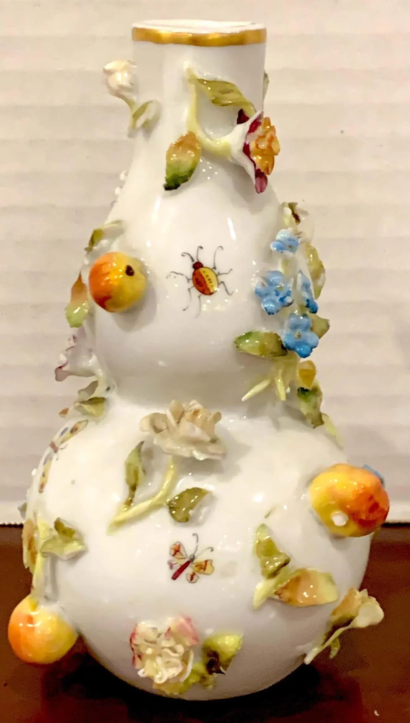 19th Century Meissen Cabinet Vase With Applied Fruits and Flowers - 9