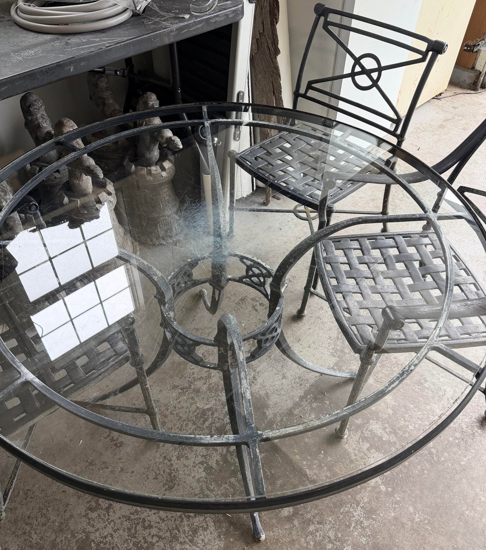 Vintage Woodard Delphi Outdoor Dining Set - Round Glass Top Table With 4 Cast Aluminum Chairs - 4