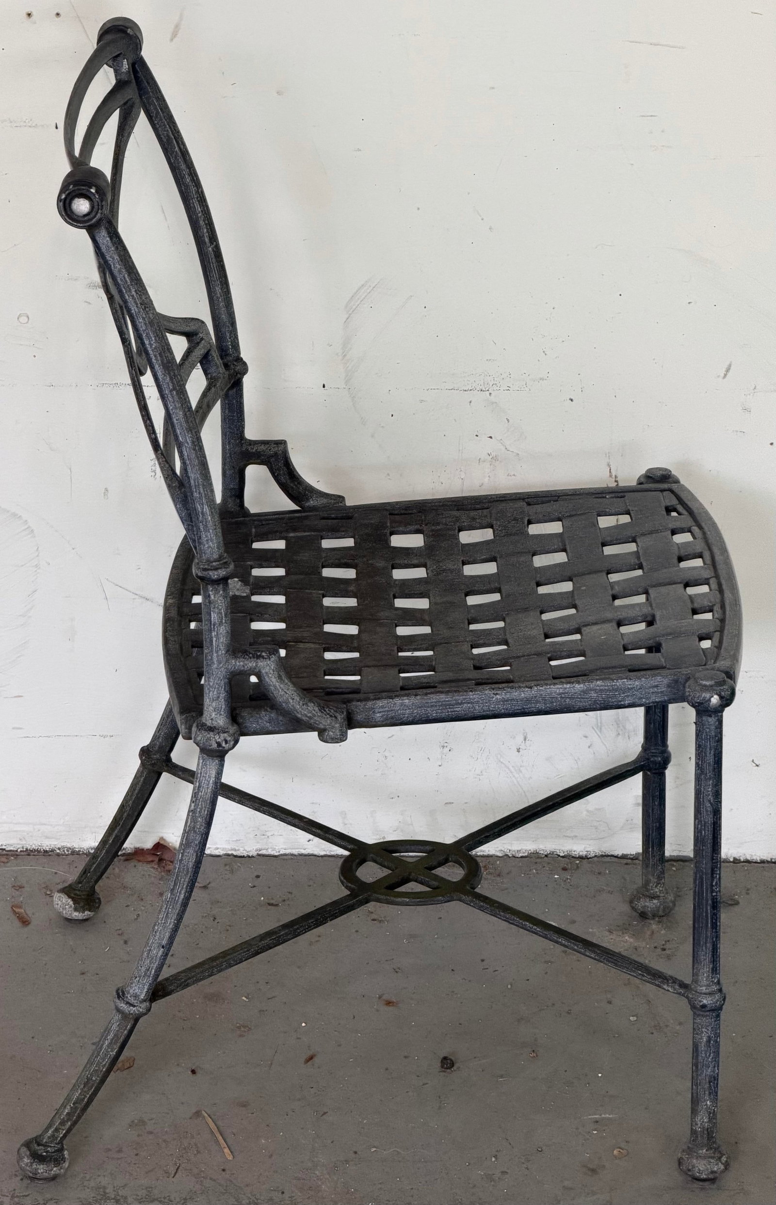 Vintage Woodard Delphi Outdoor Dining Set - Round Glass Top Table With 4 Cast Aluminum Chairs - 8