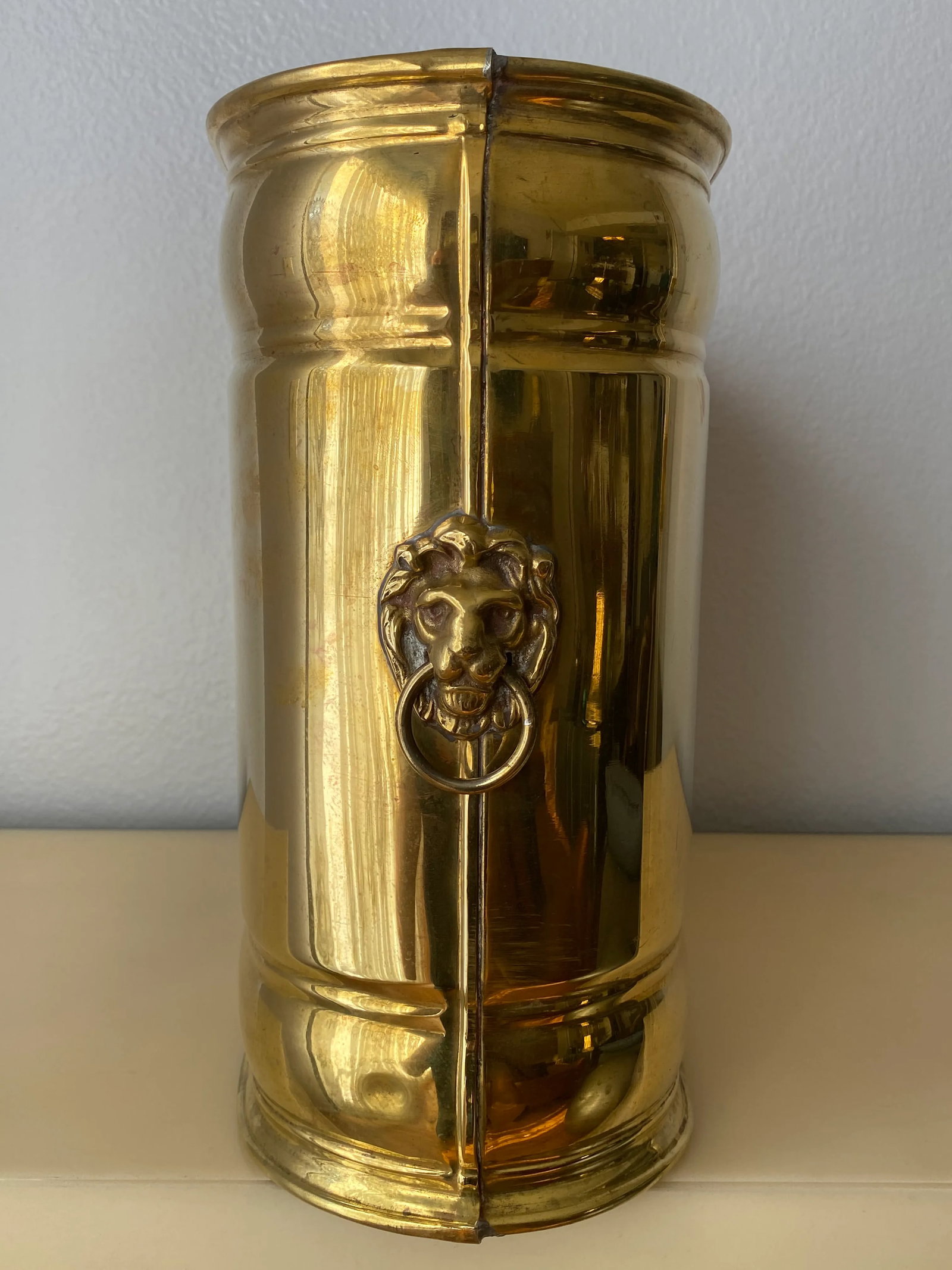 1970s Brass Lion Motif Magazine Holder - 5