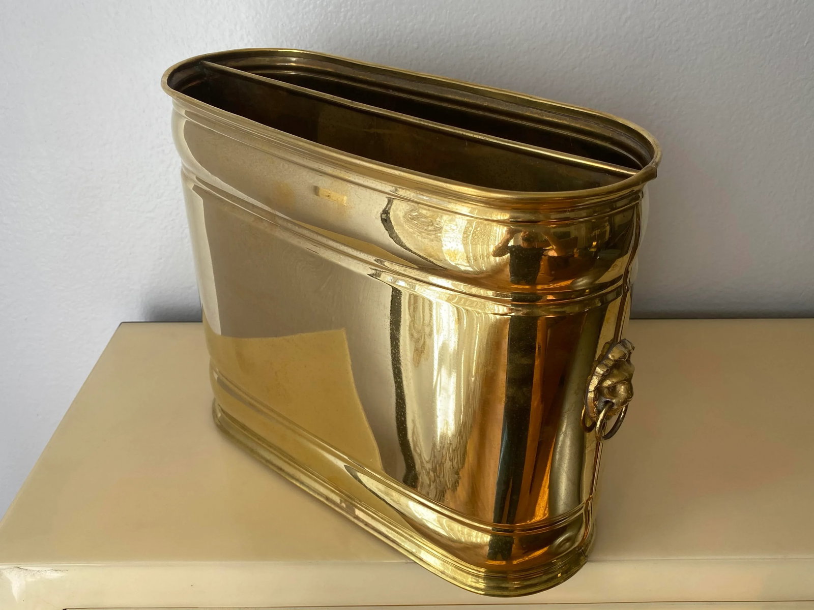 1970s Brass Lion Motif Magazine Holder - 7