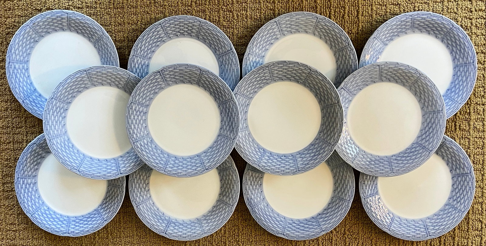 Mid 20th Century English Porcelain Blue and White Basketweave Plates for Salad, Cake or Hors d'Oeuvr - 10