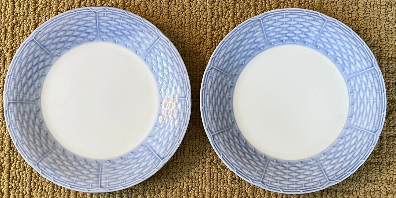 Mid 20th Century English Porcelain Blue and White Basketweave Plates for Salad, Cake or Hors d'Oeuvr - 8