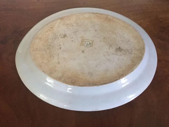 18th Century Chinese Export Porcelain Oval Platter with Pink Band - 10