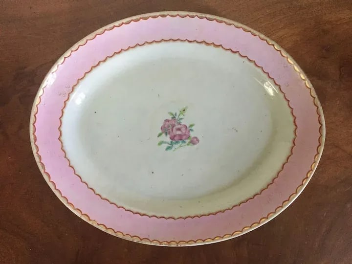 18th Century Chinese Export Porcelain Oval Platter with Pink Band - 7