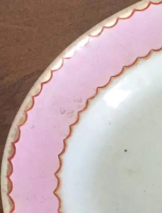 18th Century Chinese Export Porcelain Oval Platter with Pink Band - 9